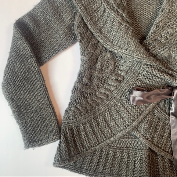 MM Couture sweater - Picture 4 of 5